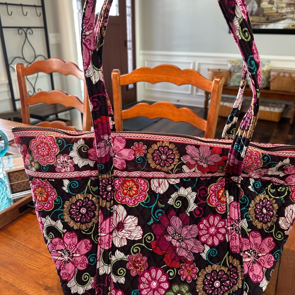 Vera Bradley Travel overnighter bag in EUC - Picture 3 of 7